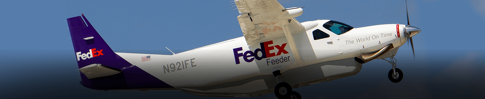 flight school purple runway fedex program mountain air cargo mac fedex feeder