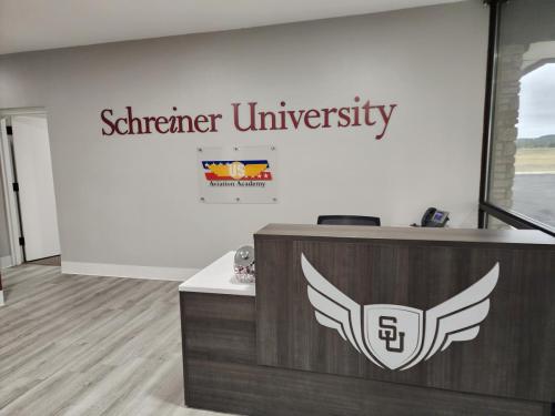 Schreiner University Pilot Program entryway with us aviation academy